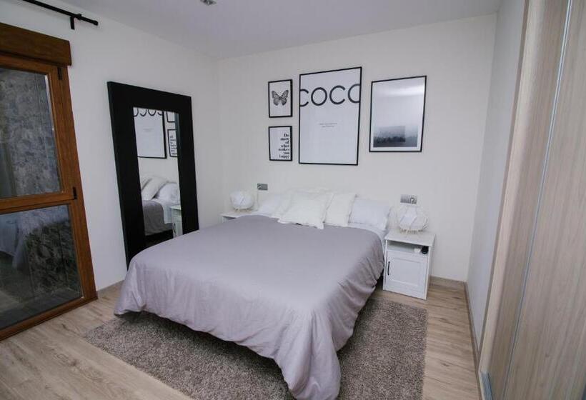 פנסיון Infinium Zamora Suites