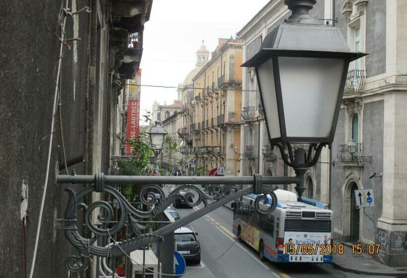 بنسيون La Locanda Del Centro Storico