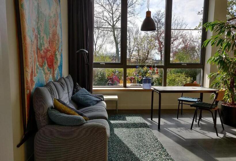 膳宿费 Logement De School Middelburg