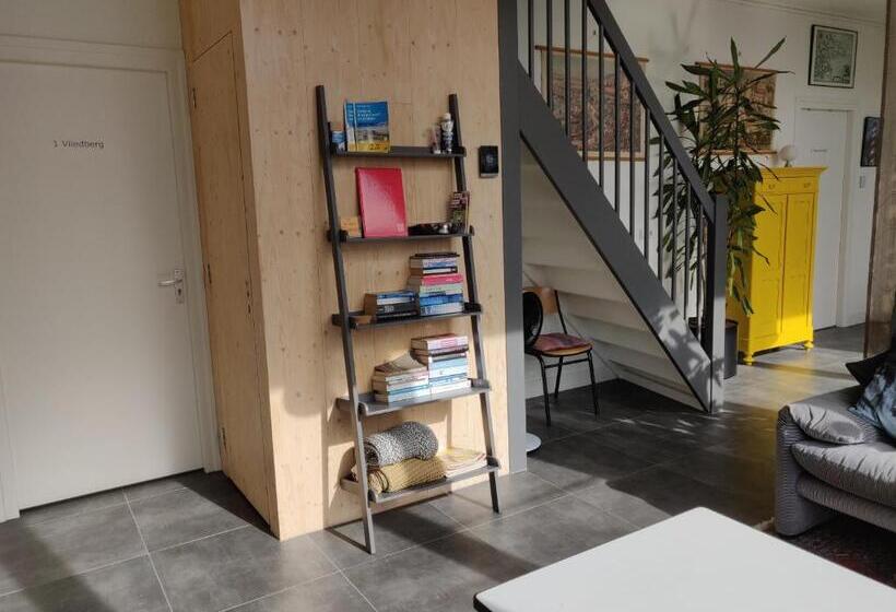 膳宿费 Logement De School Middelburg