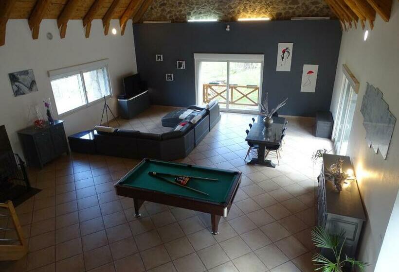 פנסיון Mas Du Cresponnet