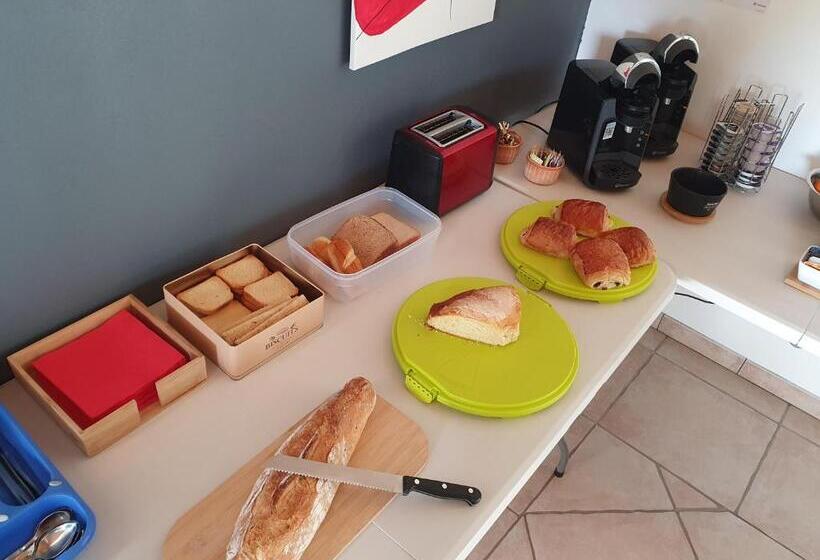 פנסיון Mas Du Cresponnet