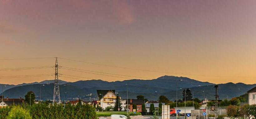 펜션 Orchard Villa