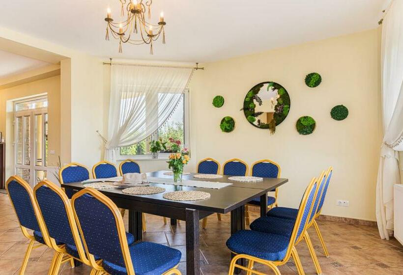 펜션 Orchard Villa