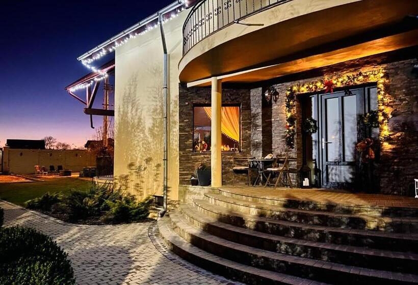 펜션 Orchard Villa