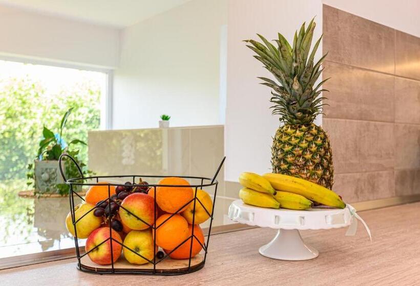 펜션 Orchard Villa