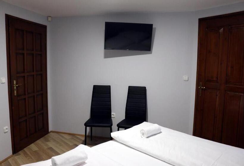 ペンション Sörpatika Vendégház