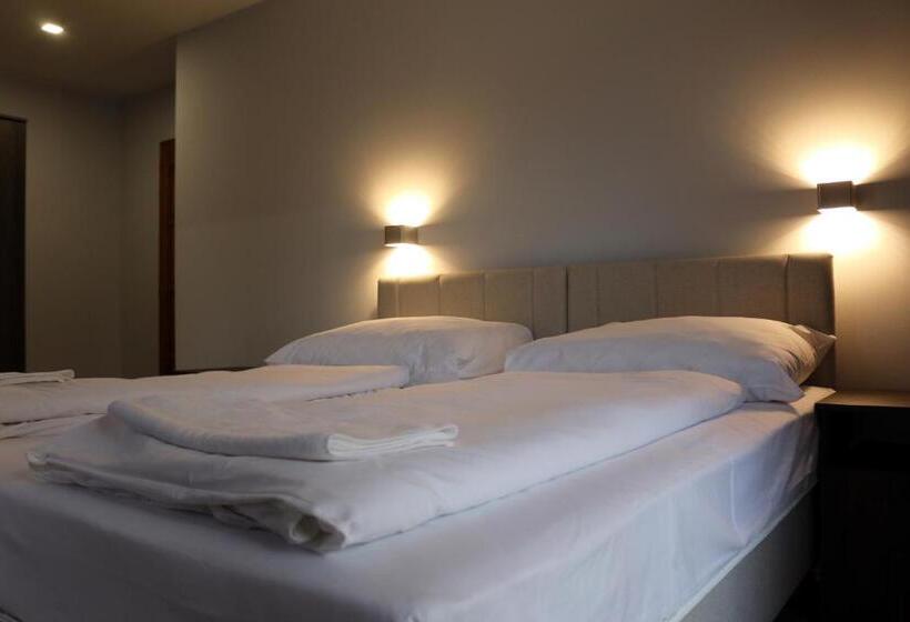 ペンション Sörpatika Vendégház