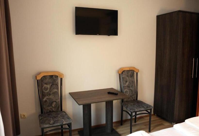 ペンション Sörpatika Vendégház