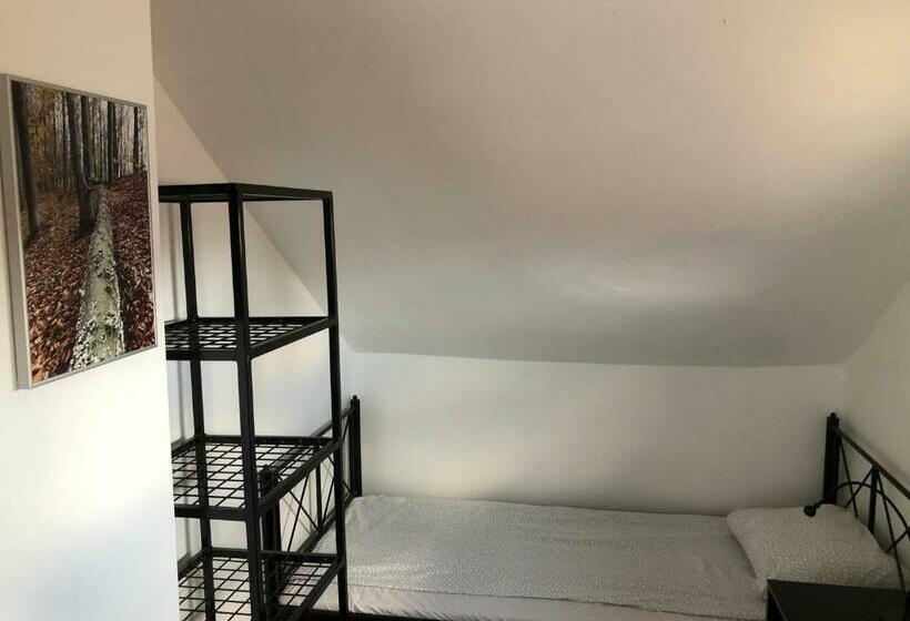 פנסיון Starlight Apartment