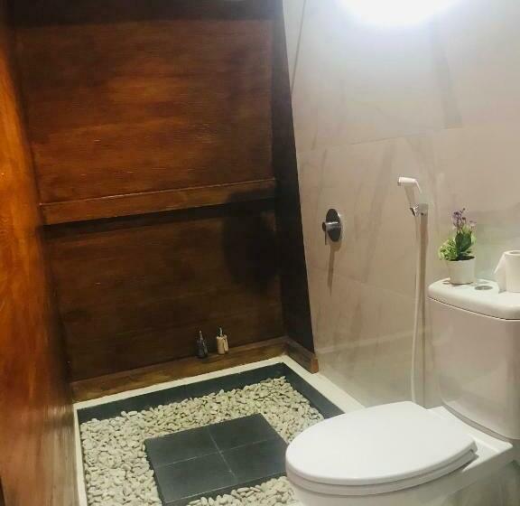 פנסיון Volcano Valley