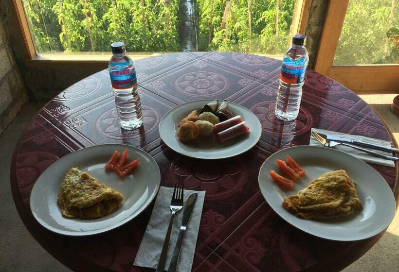 פנסיון Volcano Valley