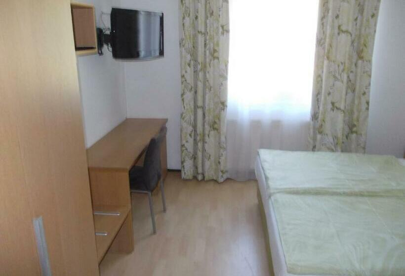 فندق صغير Gasthaus Kleebinder