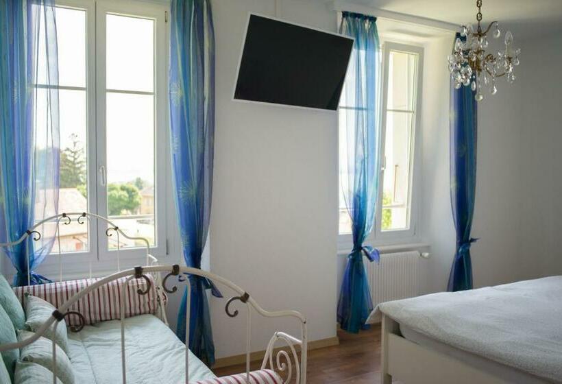 הוסטל Hôtel De La Béroche