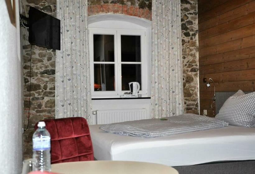 Общежитие Pension Hirsch