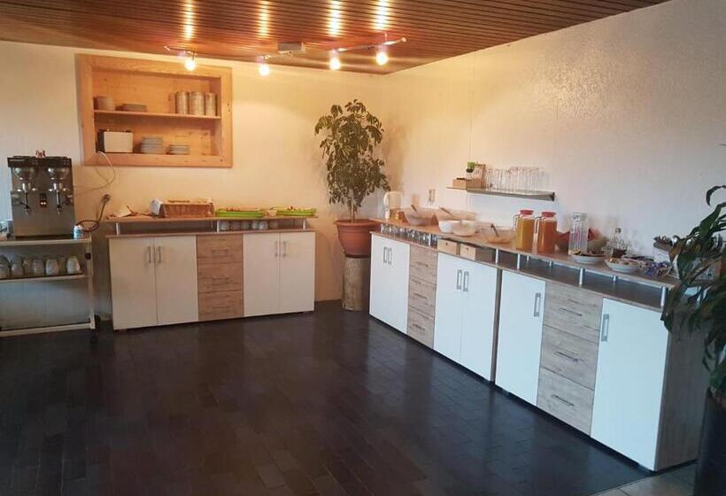 Общежитие Pension Hirsch