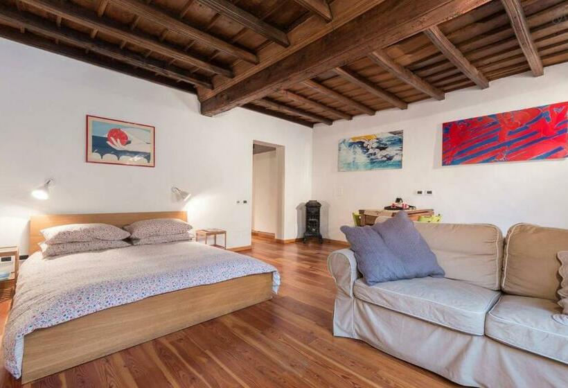 مبيت وإفطار Aprile