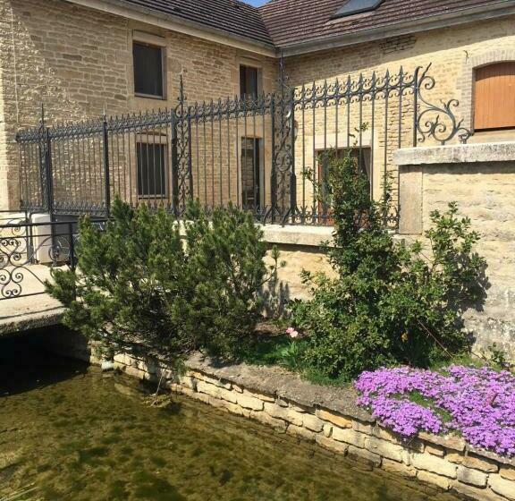 צימר Au Bord De La Dhuy