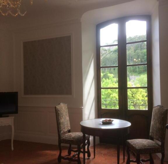 ベッドアンドブレックファースト Château De La Cazette