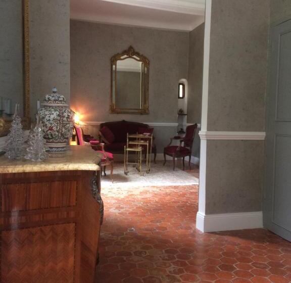 ベッドアンドブレックファースト Château De La Cazette