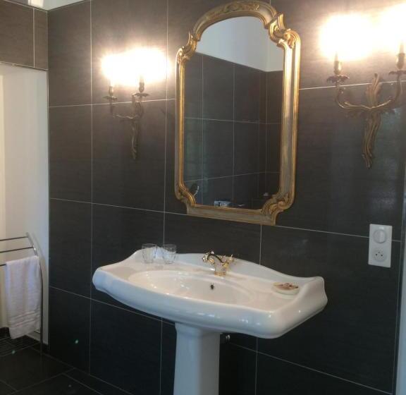 ベッドアンドブレックファースト Château De La Cazette