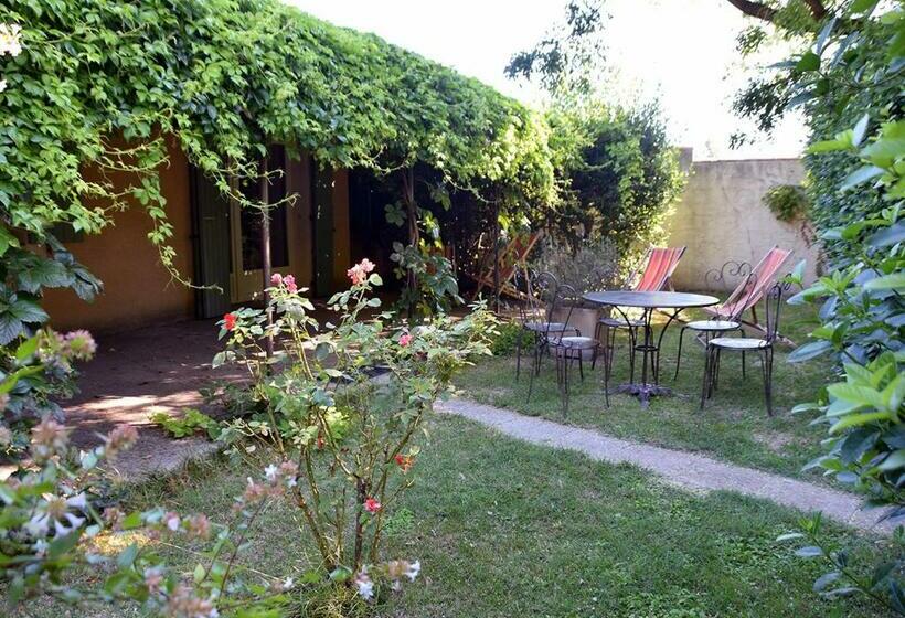 Bed and Breakfast La Maison Des Invites