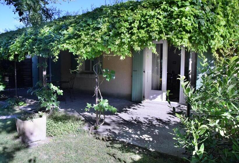 Bed and Breakfast La Maison Des Invites