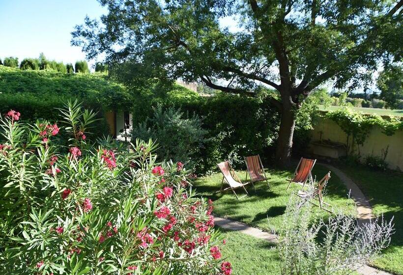 Bed and Breakfast La Maison Des Invites