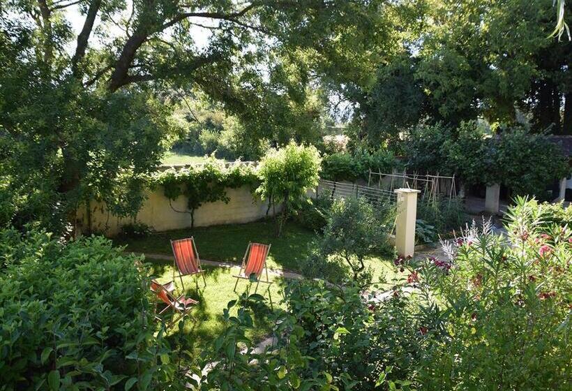 Bed and Breakfast La Maison Des Invites