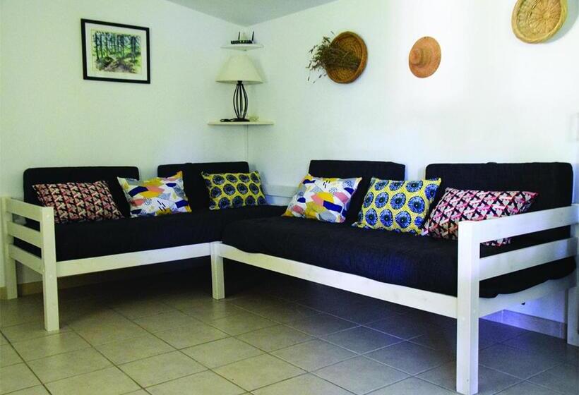 Bed and Breakfast La Maison Des Invites