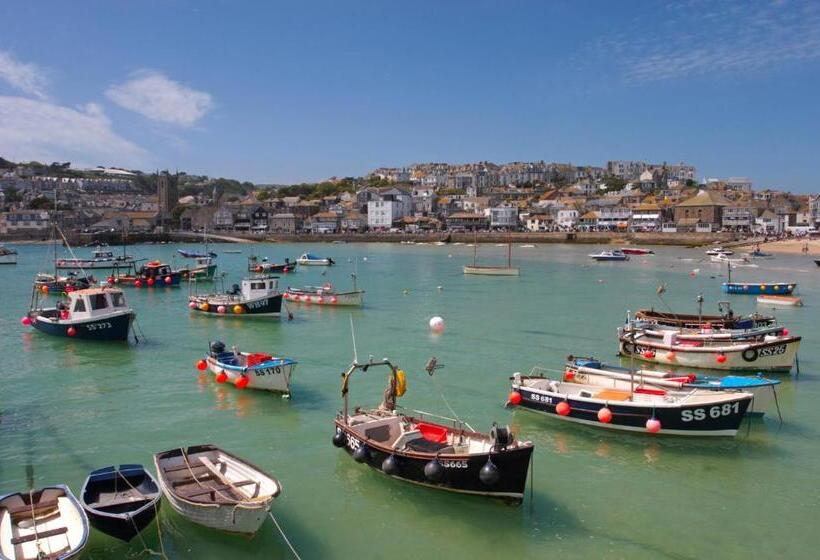 Bed and Breakfast Primrose House