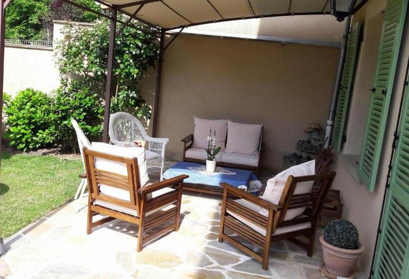 مبيت وإفطار Sous Les Remparts