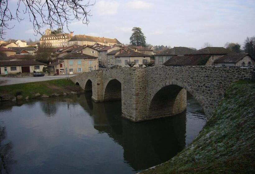 مبيت وإفطار Sous Les Remparts
