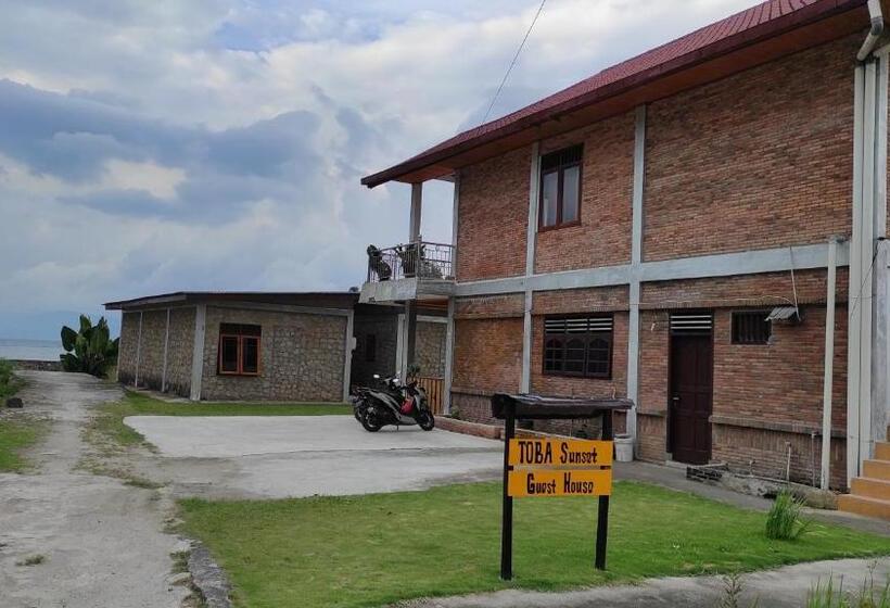 住宿加早餐  Toba Sunset