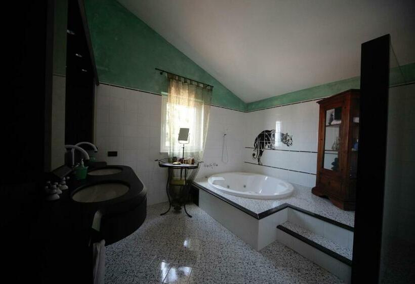 مبيت وإفطار Villa Buzzi