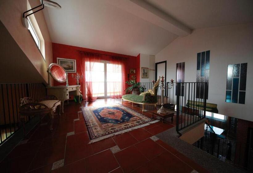 مبيت وإفطار Villa Buzzi