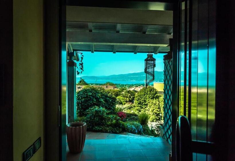 مبيت وإفطار Villa Buzzi