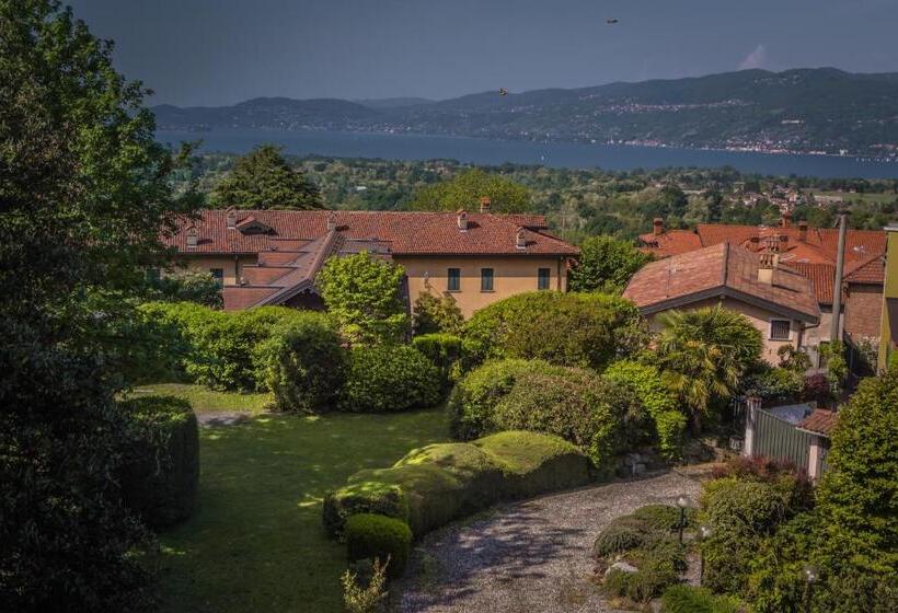 مبيت وإفطار Villa Buzzi