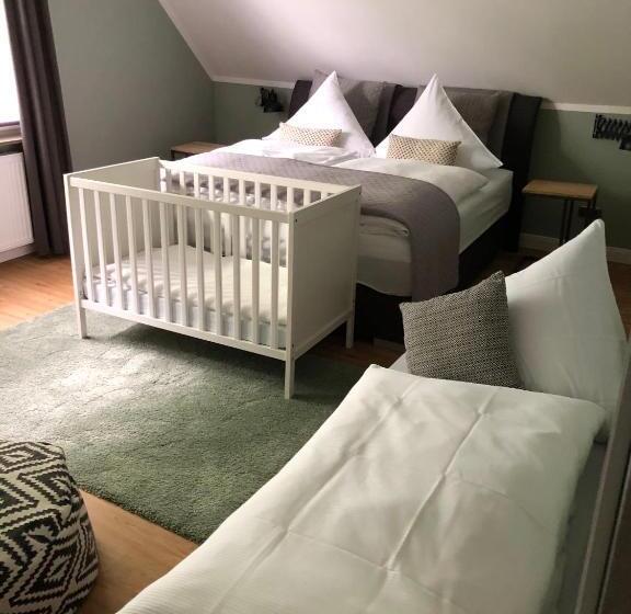 Boutique Hotel Lindenhof, Bed & Breakfast