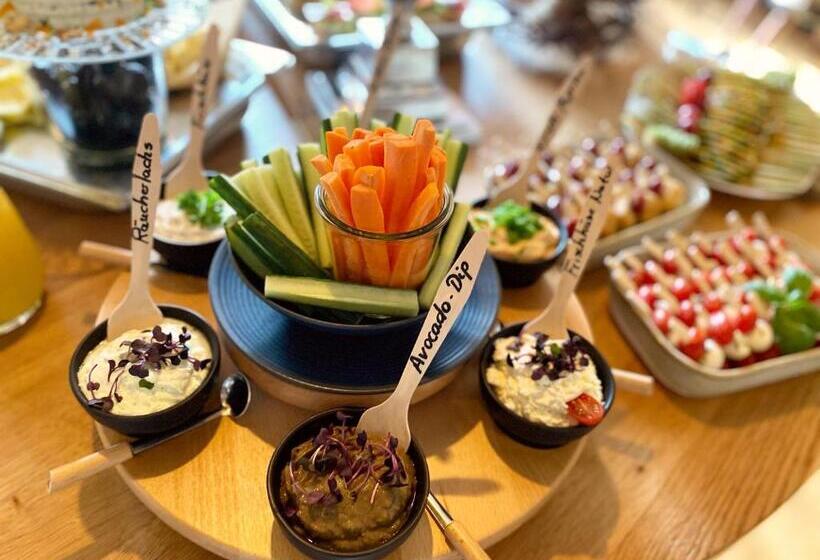 Boutique Hotel Lindenhof, Bed & Breakfast