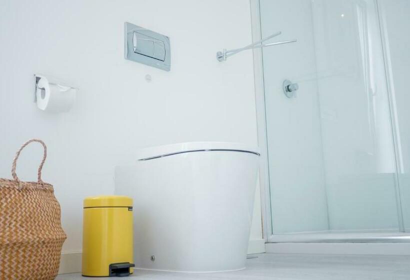 Flamboyant Boutique B&b