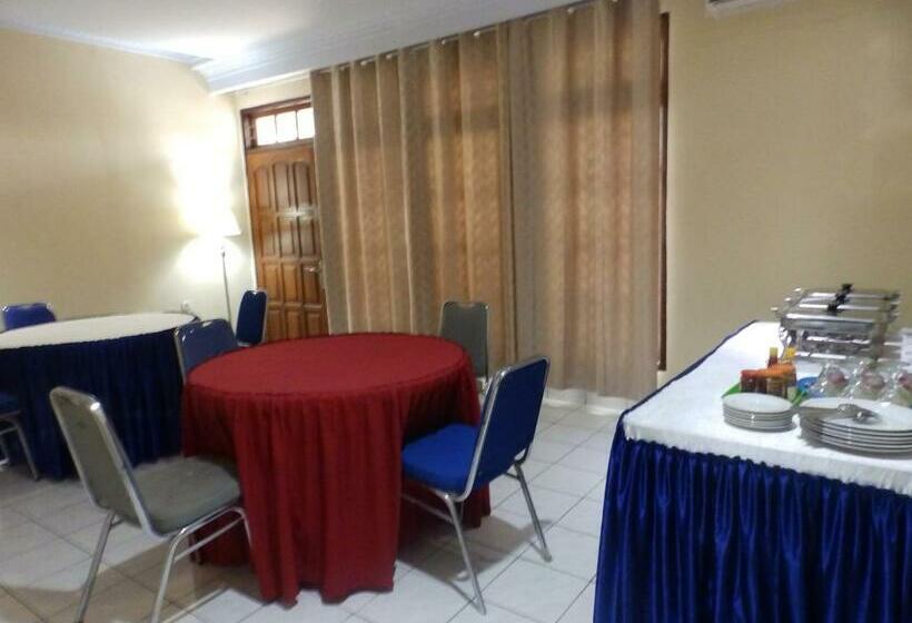 בית מלון כפרי Bahari Family