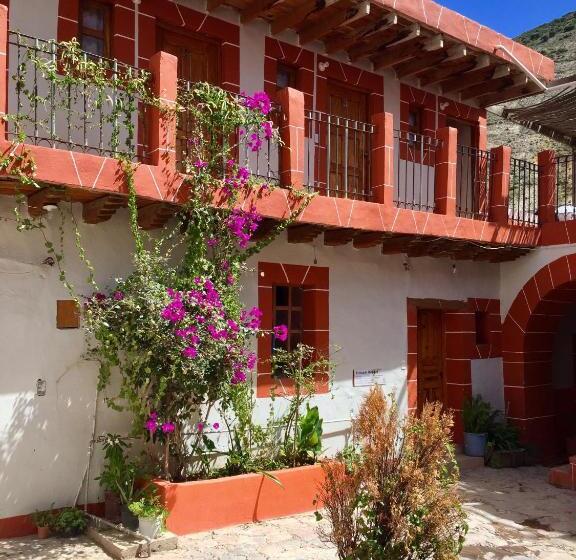 בית מלון כפרי Hacienda Encantada