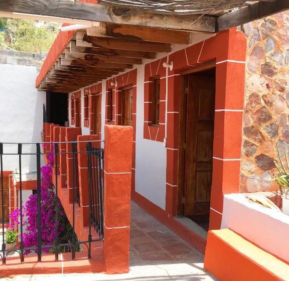 בית מלון כפרי Hacienda Encantada