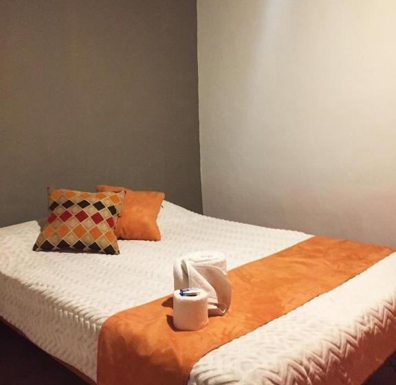 בית מלון כפרי Hacienda Encantada