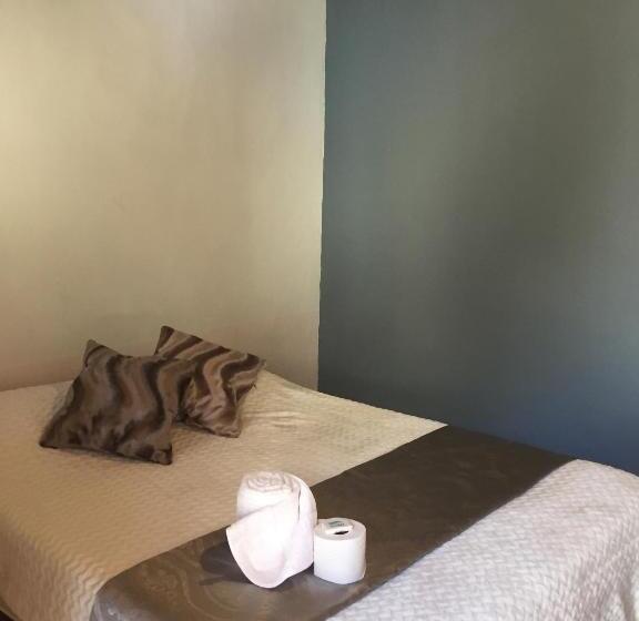 בית מלון כפרי Hacienda Encantada