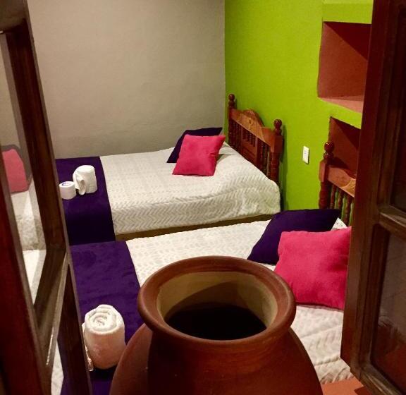 בית מלון כפרי Hacienda Encantada