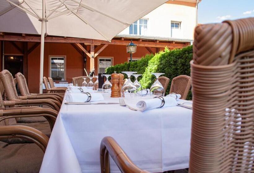 בית מלון כפרי Project June   Ehemals Landgasthof Jüterbog