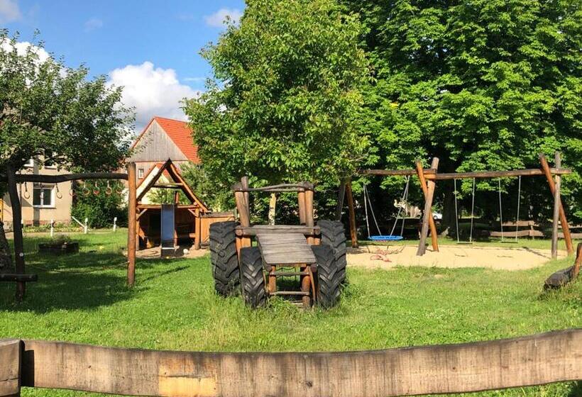 酒店 Project June   Ehemals Landgasthof Jüterbog