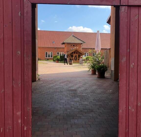 酒店 Project June   Ehemals Landgasthof Jüterbog